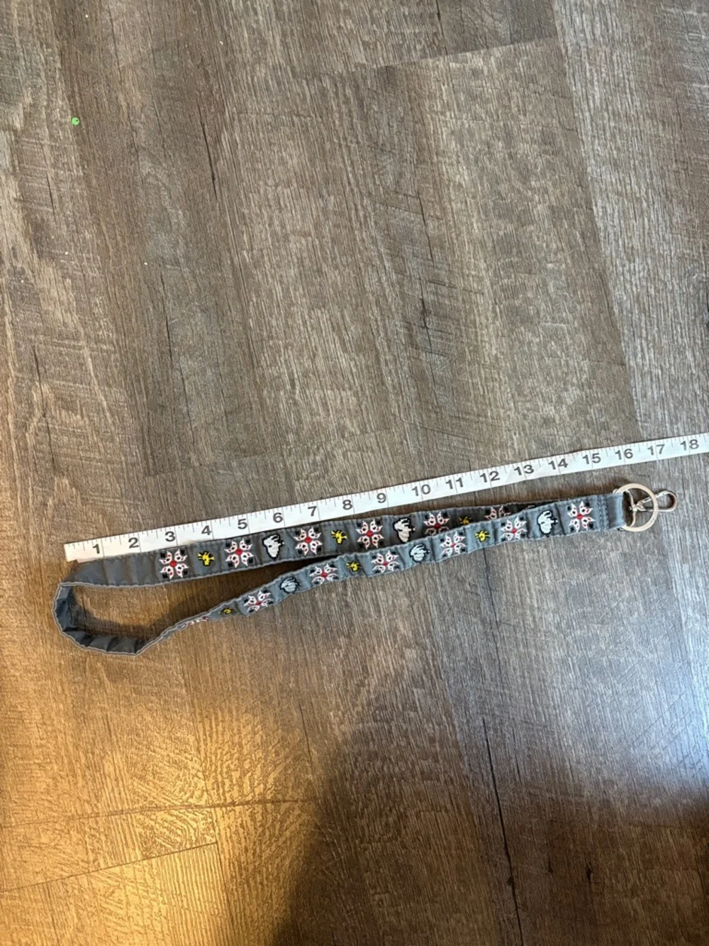 Vera Bradley Peanuts Gray Wide Lanyard Ski Slope Snoopy Woodstock ID Ring